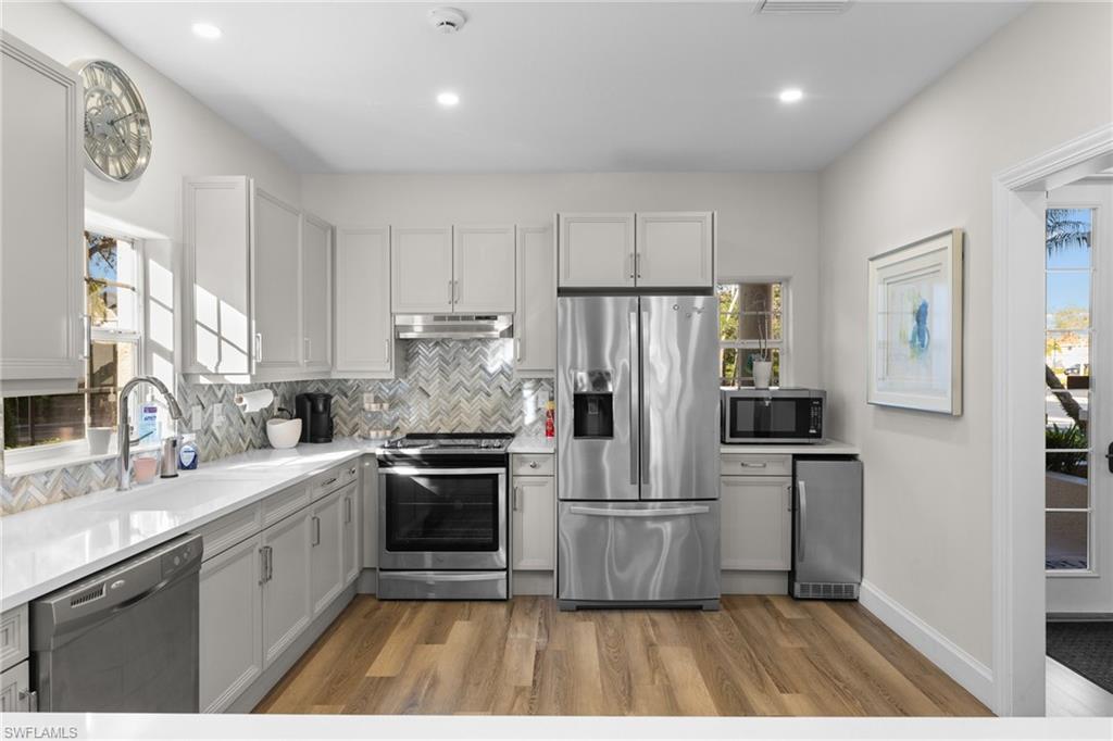 VISTA POINTE - Residential