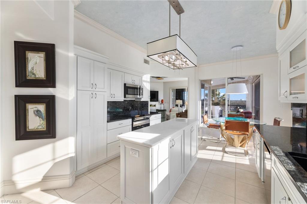 VISTA POINTE - Residential