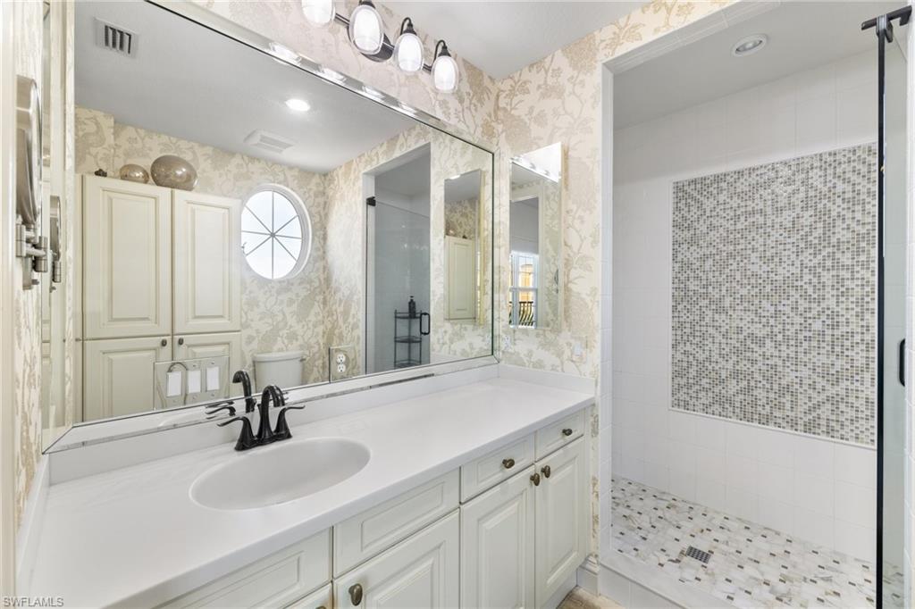 VISTA POINTE - Residential