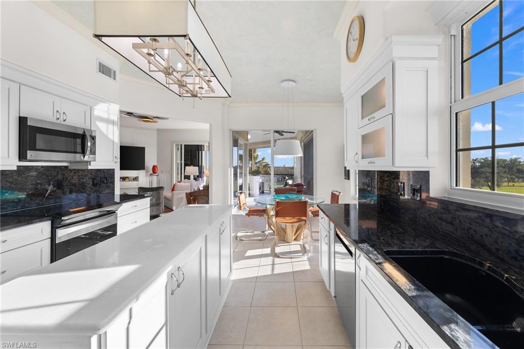 VISTA POINTE - Residential