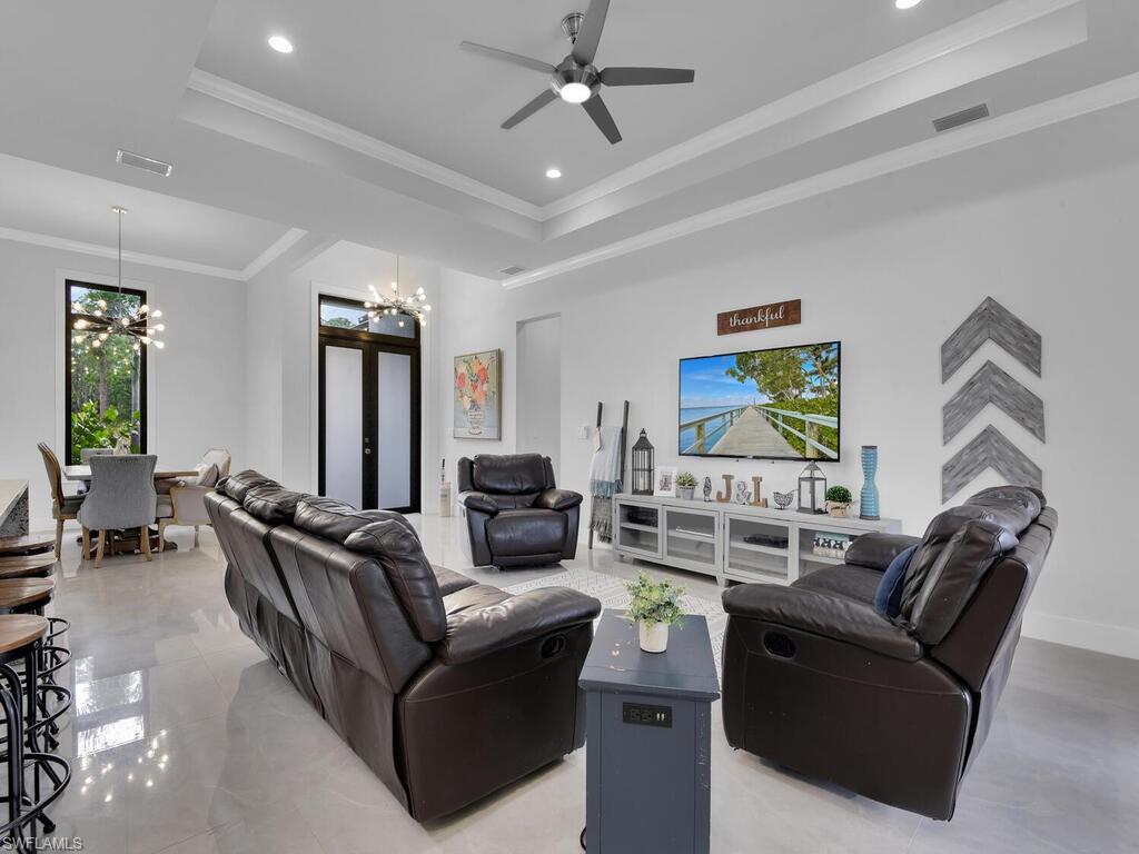 GOLDEN GATE ESTATES - Residential