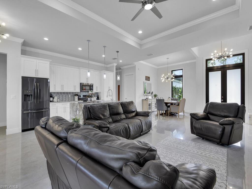 GOLDEN GATE ESTATES - Residential