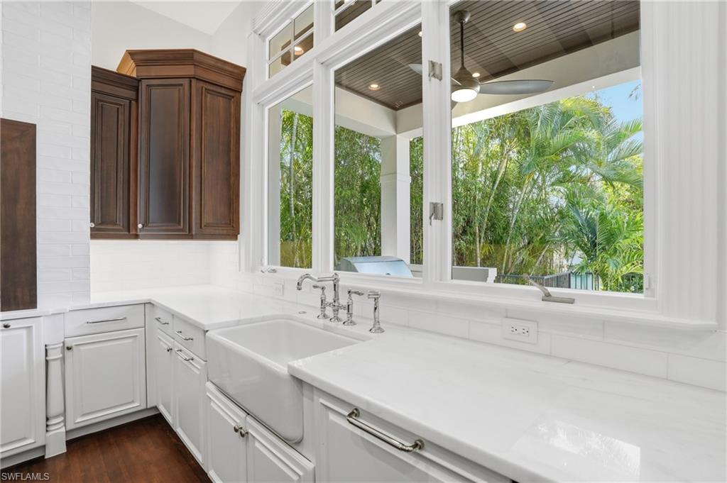 AQUALANE SHORES - Residential