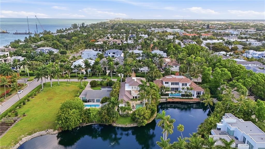 AQUALANE SHORES - Residential