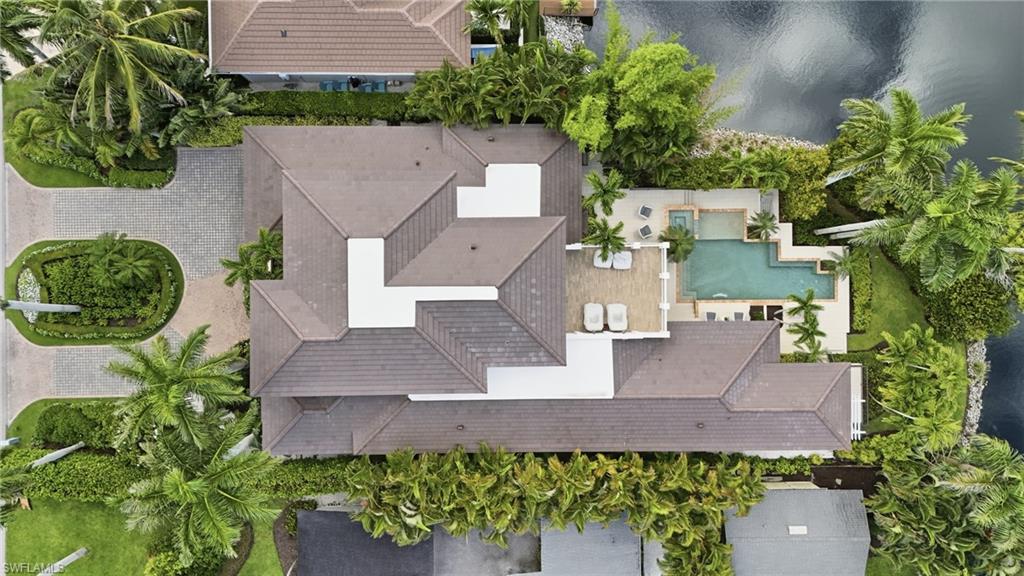 AQUALANE SHORES - Residential