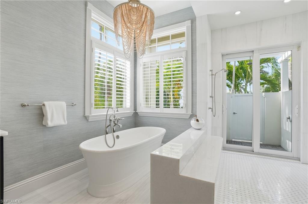 AQUALANE SHORES - Residential