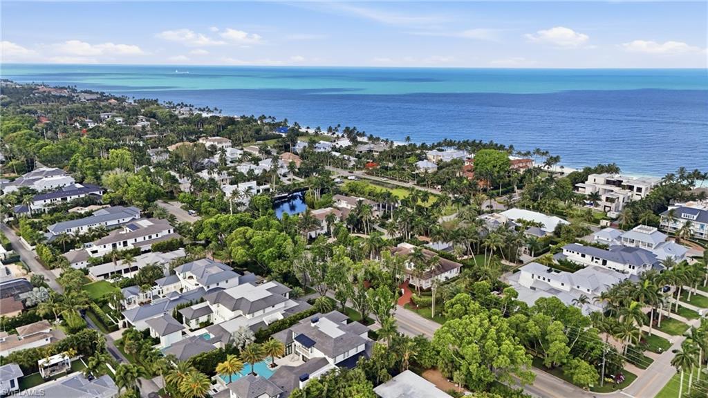 AQUALANE SHORES - Residential