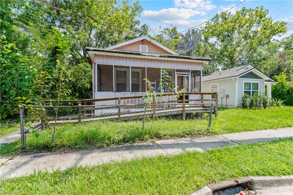 ACREAGE - Residential