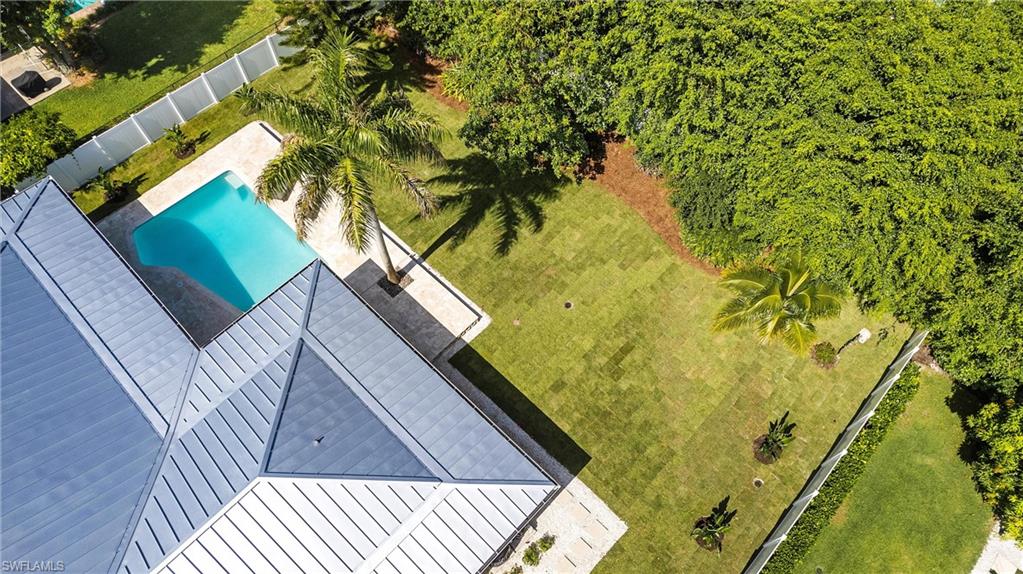 MOORINGS - Residential