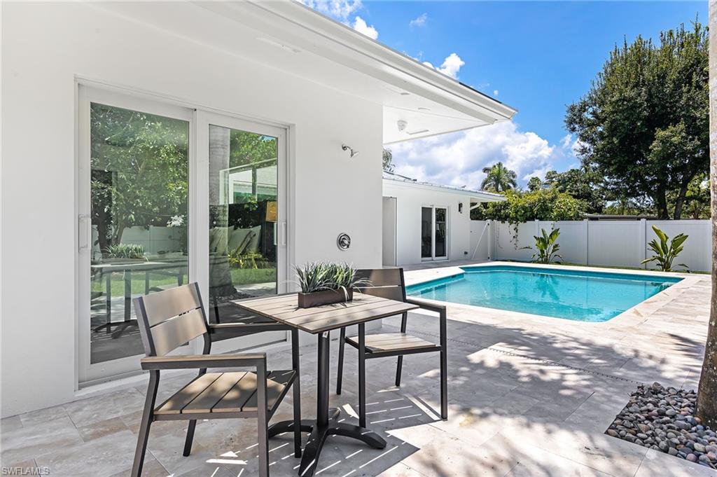 MOORINGS - Residential