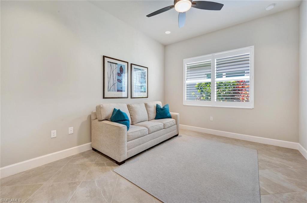 VALENCIA BONITA - Residential Lease