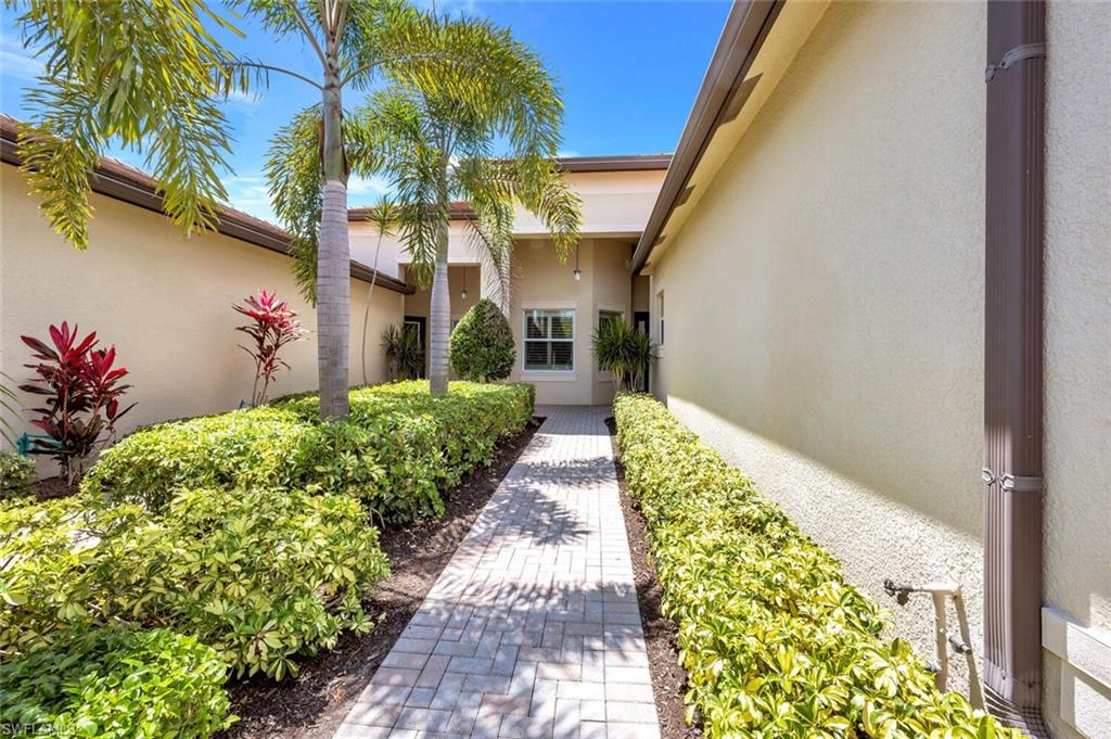 VALENCIA BONITA - Residential Lease
