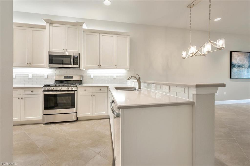 VALENCIA BONITA - Residential Lease