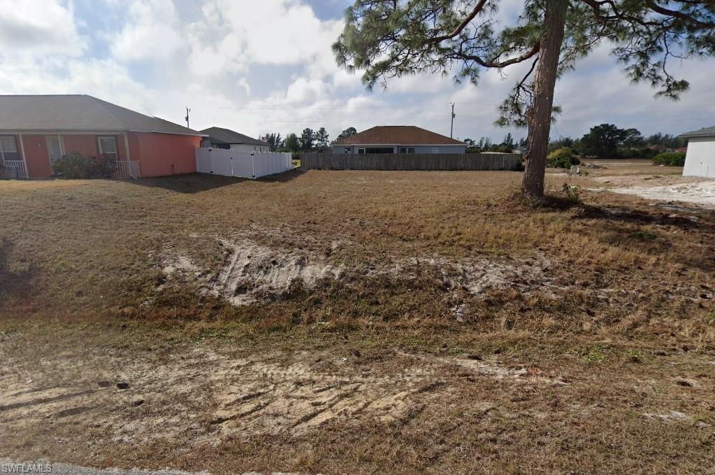 CAPE CORAL - Land