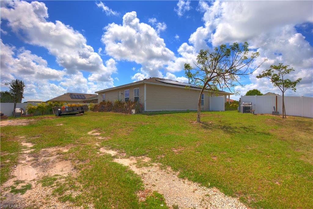 CAPE CORAL - Residential