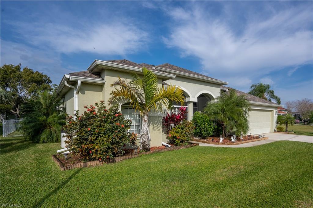 VARSITY LAKES - Residential