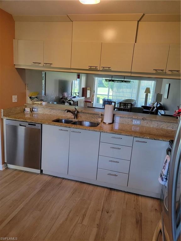GLENMOOR GREENS - Residential Lease