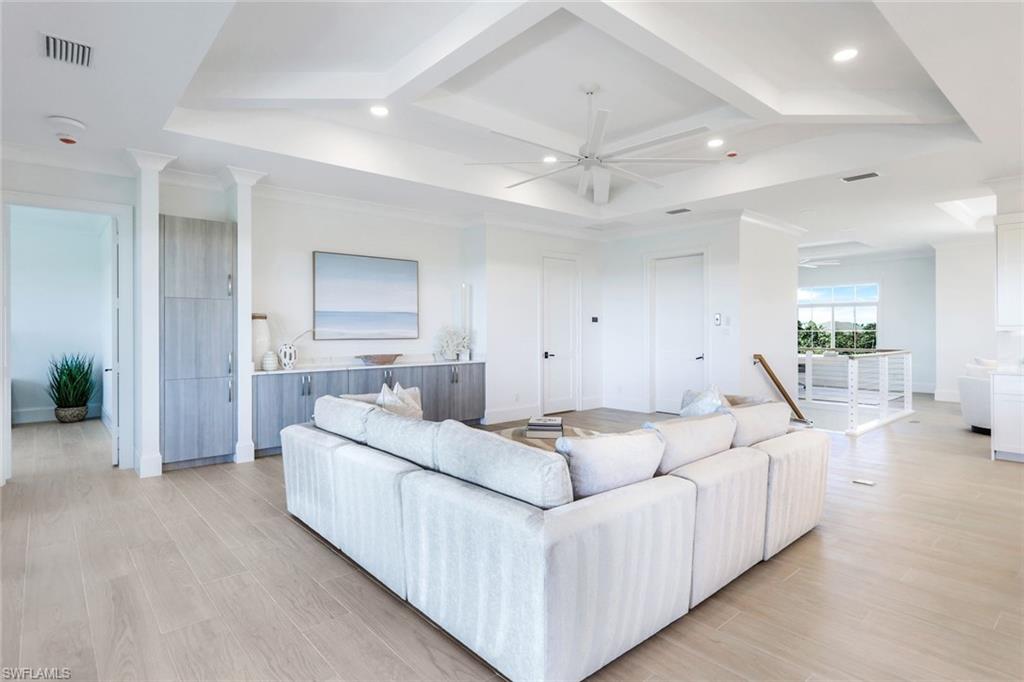HIDEAWAY BEACH - Residential