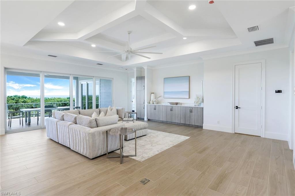 HIDEAWAY BEACH - Residential