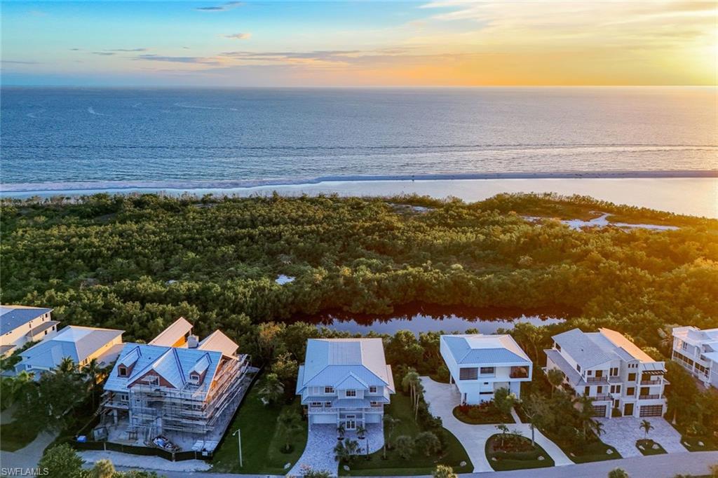 HIDEAWAY BEACH - Residential