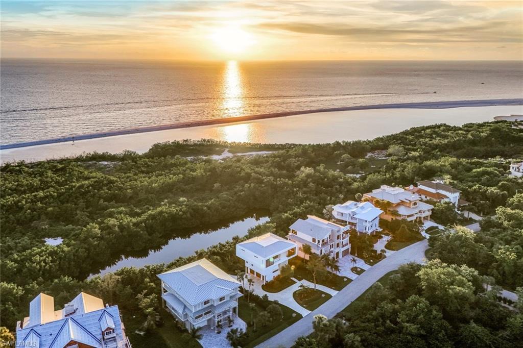 HIDEAWAY BEACH - Residential