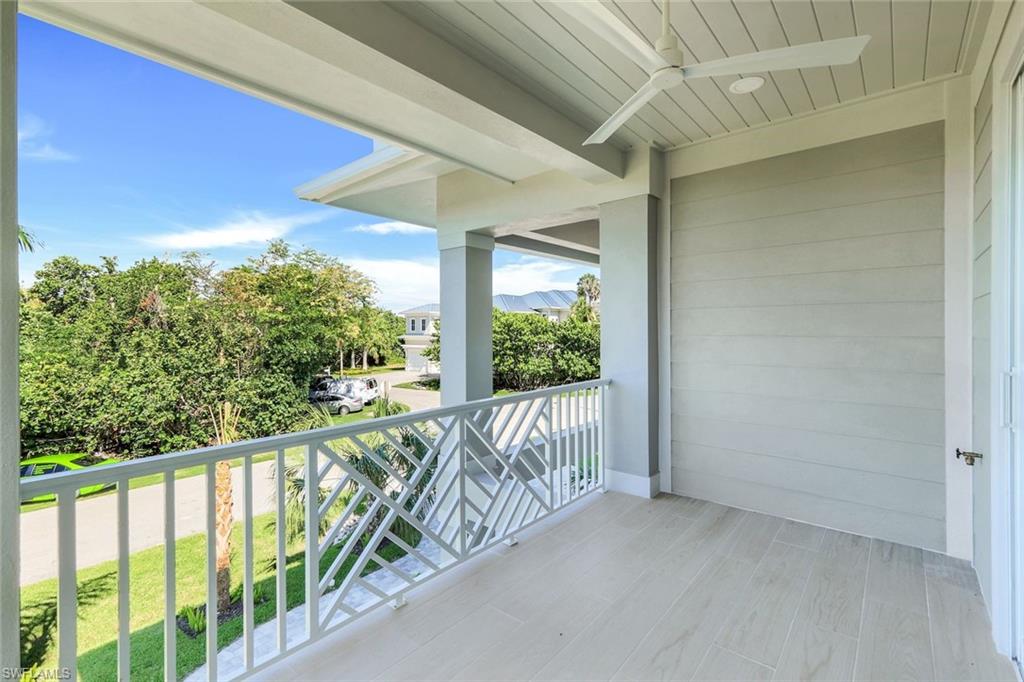 HIDEAWAY BEACH - Residential