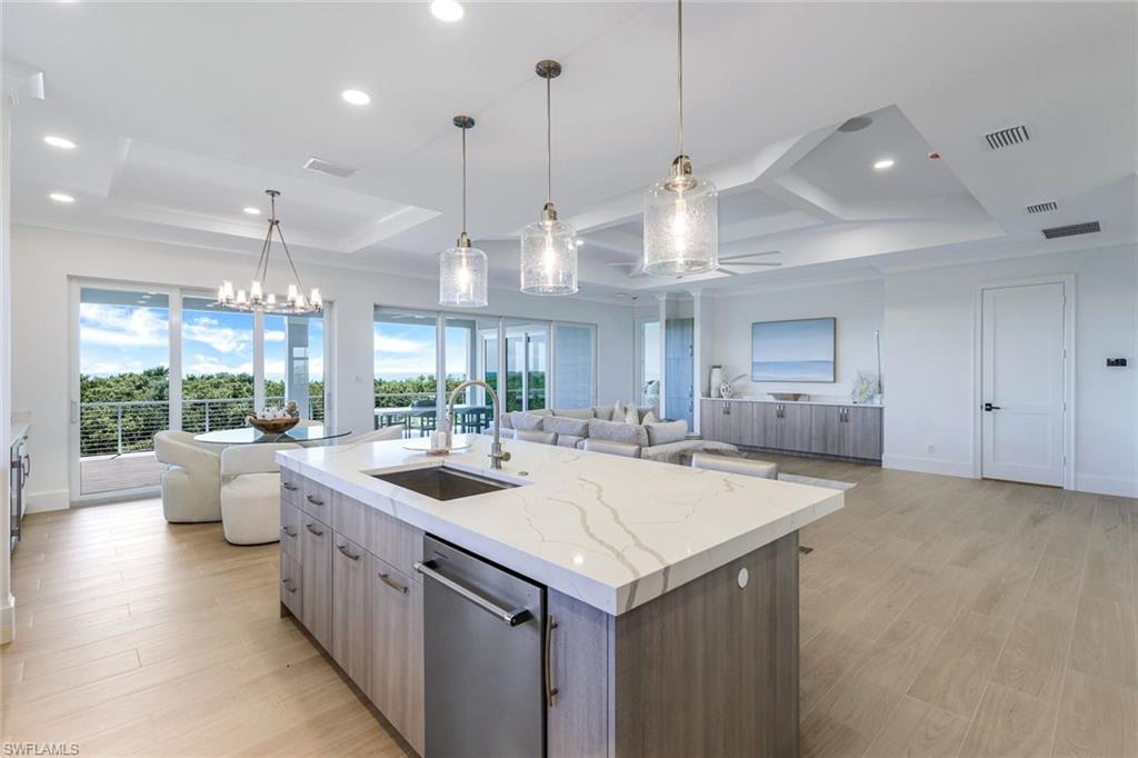 HIDEAWAY BEACH - Residential