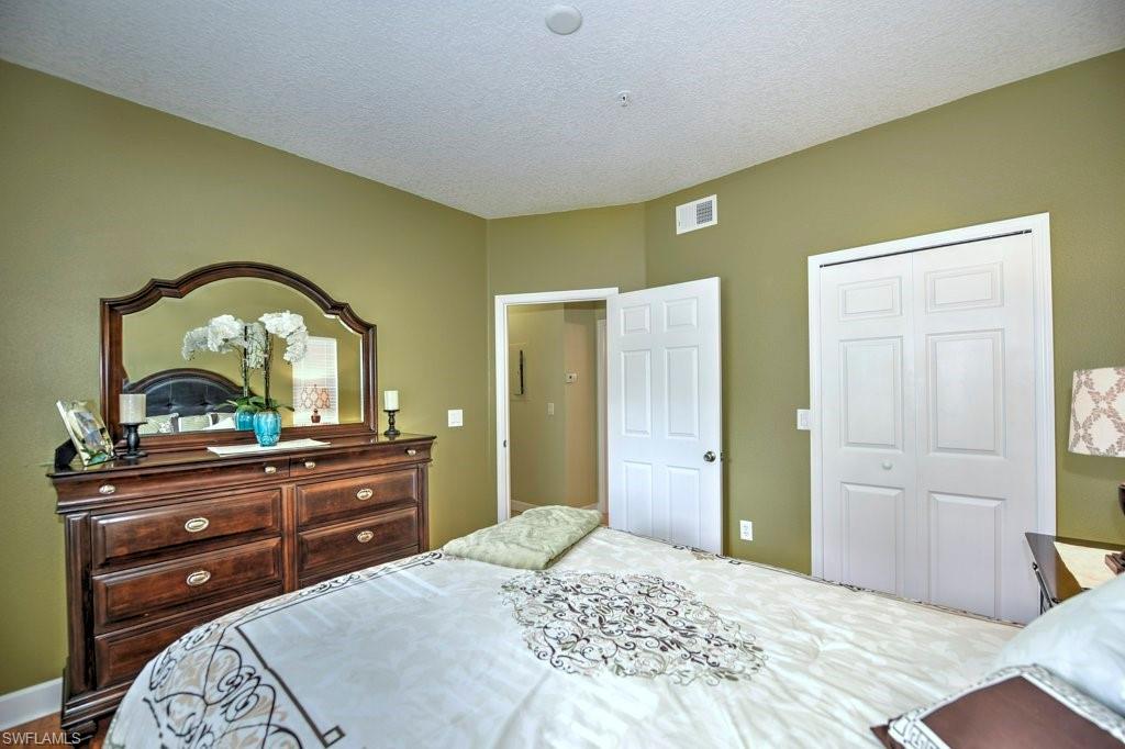 ROYAL GREENS - Residential