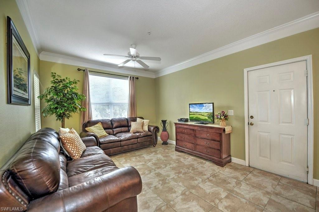 ROYAL GREENS - Residential