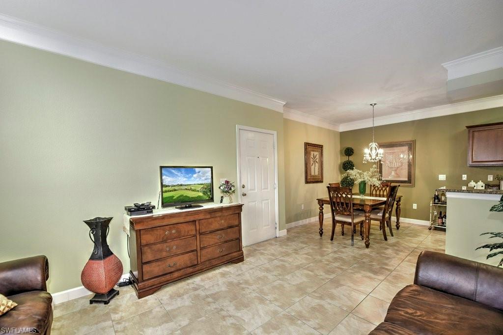 ROYAL GREENS - Residential