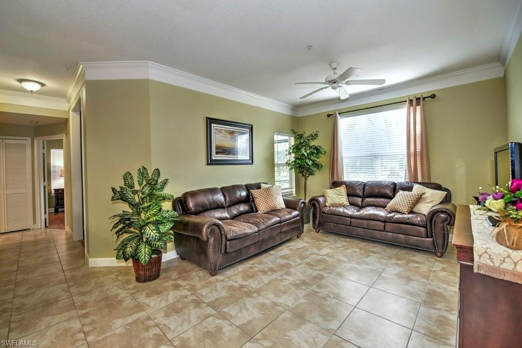 ROYAL GREENS - Residential