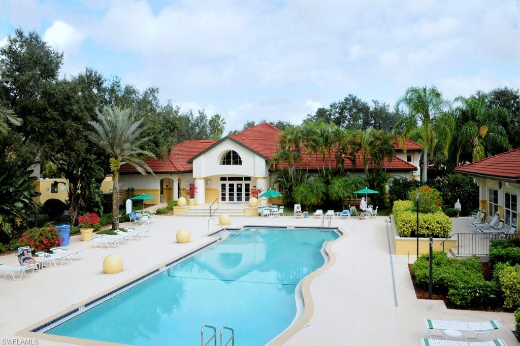 ROYAL GREENS - Residential