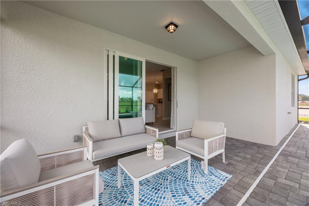 COUNTRY CLUB - Residential