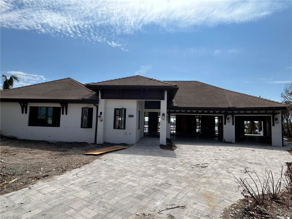 SIESTA ISLES - Residential