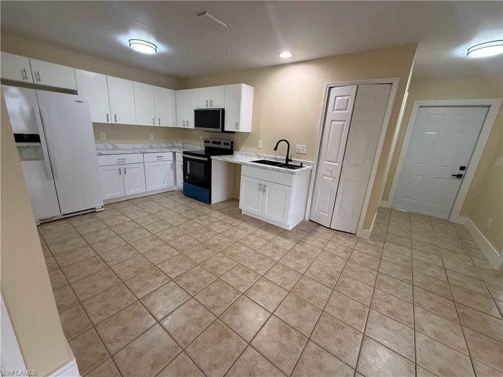 LEHIGH ESTATES - Residential Income