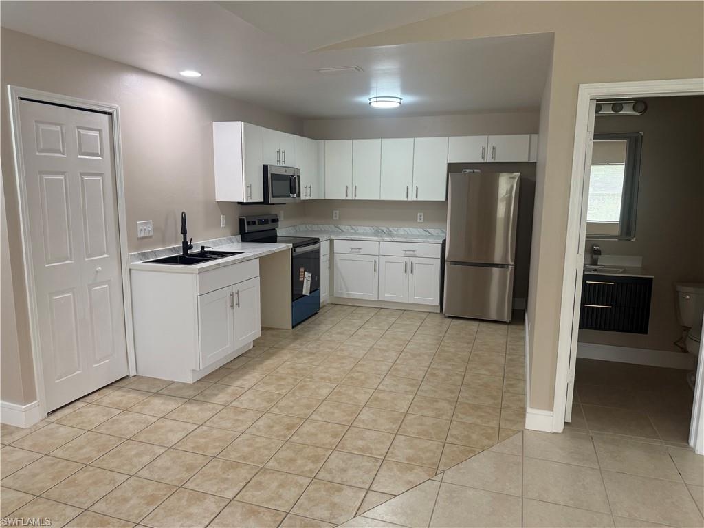LEHIGH ESTATES - Residential Income