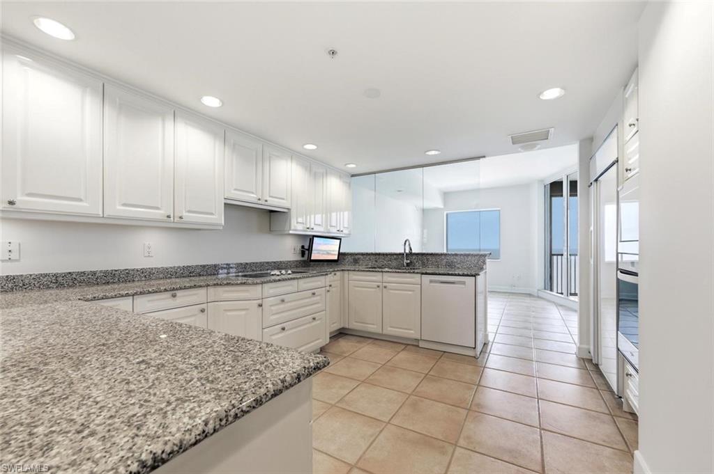 REMINGTON AT BAY COLONY - Residential