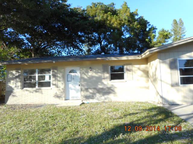 MULTIPLE OFFERS. Great investment opportunity and conveniently located close to shopping, restaurants and parks. No offers considered until the property has been on the market for 5 days.