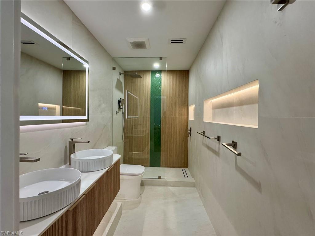 ST REGIS CLUB - Residential Lease