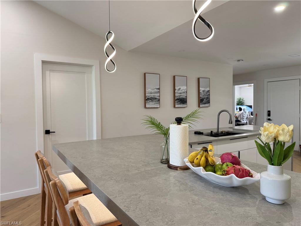 ST REGIS CLUB - Residential Lease