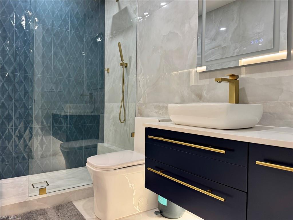 ST REGIS CLUB - Residential Lease