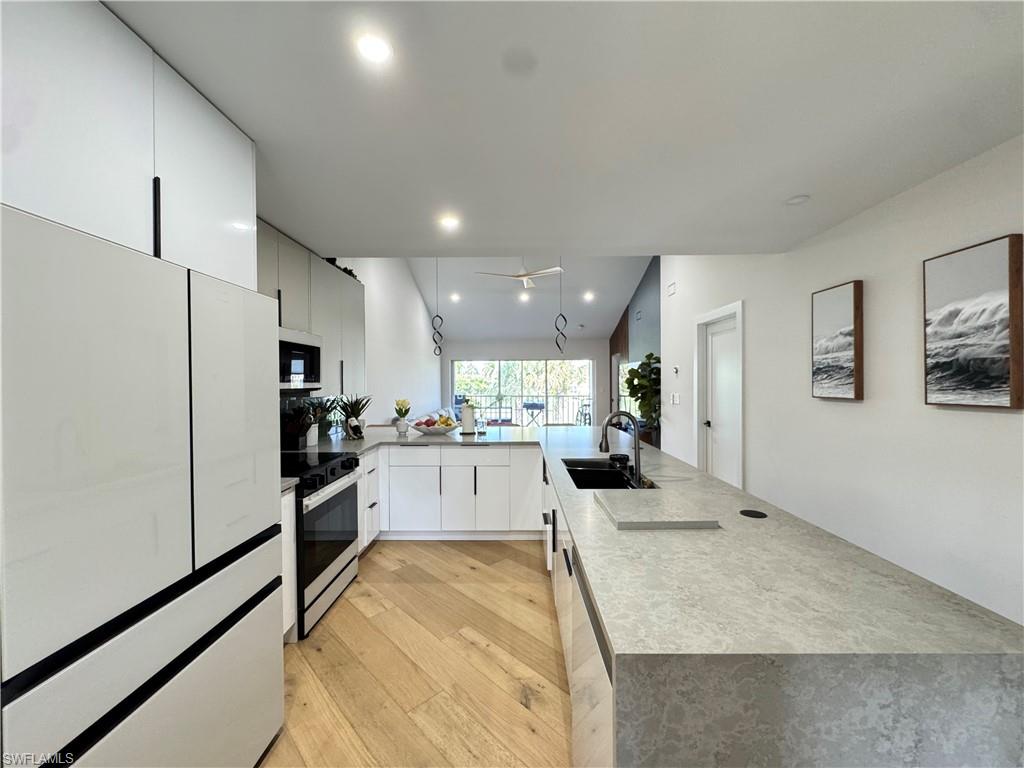 ST REGIS CLUB - Residential Lease