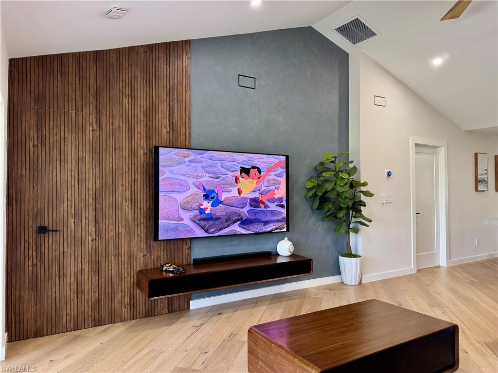 ST REGIS CLUB - Residential Lease