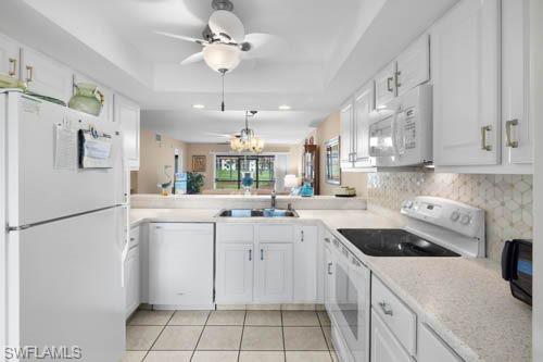 COUNTRY HOLLOW - Residential