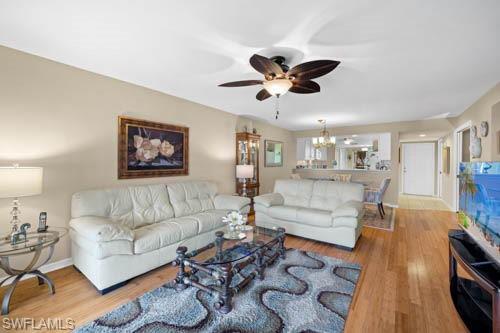 COUNTRY HOLLOW - Residential