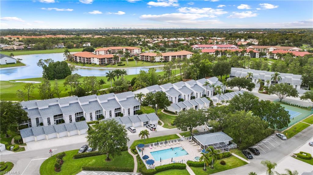 COUNTRY HOLLOW - Residential