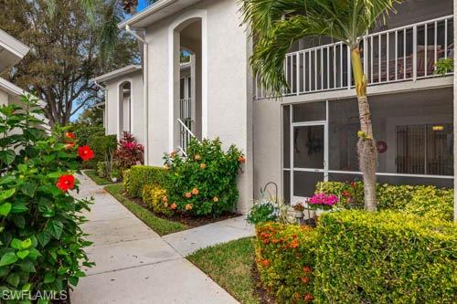 COUNTRY HOLLOW - Residential