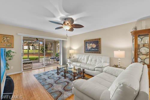 COUNTRY HOLLOW - Residential