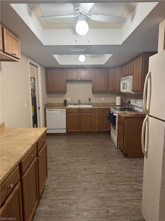 PAR SIDE CONDOMINIUM - Residential