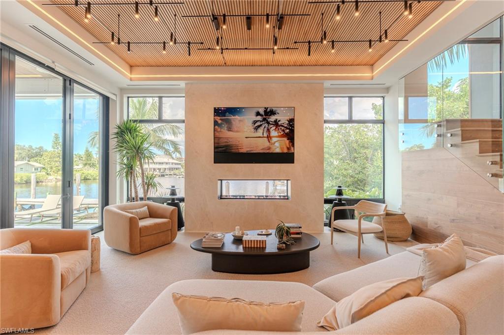 OYSTER BAY - Residential Lease